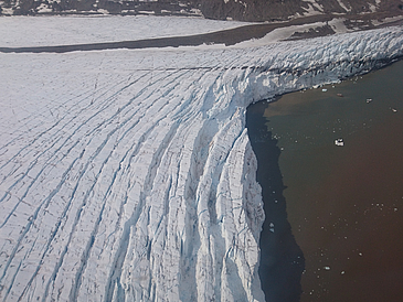 Foto de Abbruchkante des Kongsvegen-Gletschers