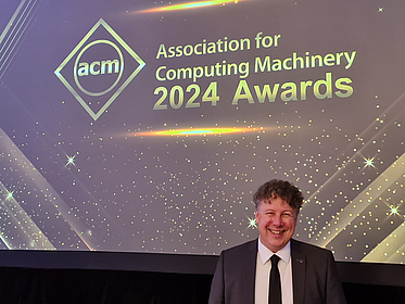 Rolf Drechsler bei der Verleihung des ACM-Fellowship
