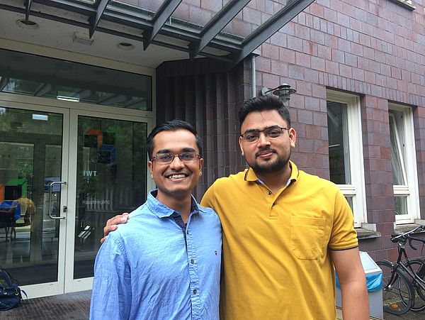 Chirag Shah und Keyur Solanki von der New York University.