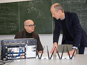 Professor Petar Popovski und Professor Armin Dekorsy