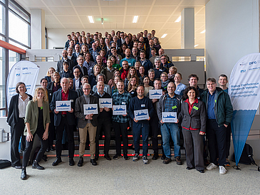 Die Teilnehmerinnen und Teilnehmer der Statuskonferenz Forschungsschiffe 2024 an der Universität Bremen.