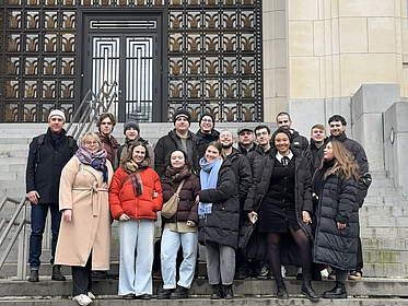 MAEP-Studierende vor dem Haus der Geschichte in Brüssel