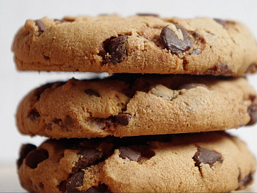 Ein Stapel Schokoladencookies