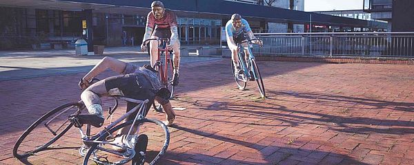 The three cyclist statues on the boulevard