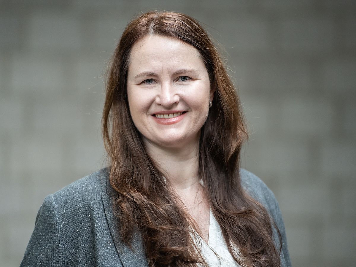 Prof. Dr. Jana Semrau