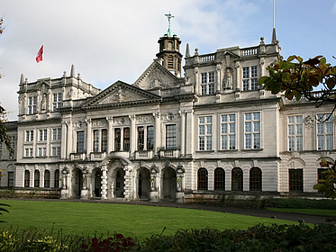 Hauptgebäude der Universität Cardiff