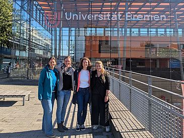 Birte Meier, Juliane Leinweber, Anja Starke und Birte Alber an der Uni Bremen