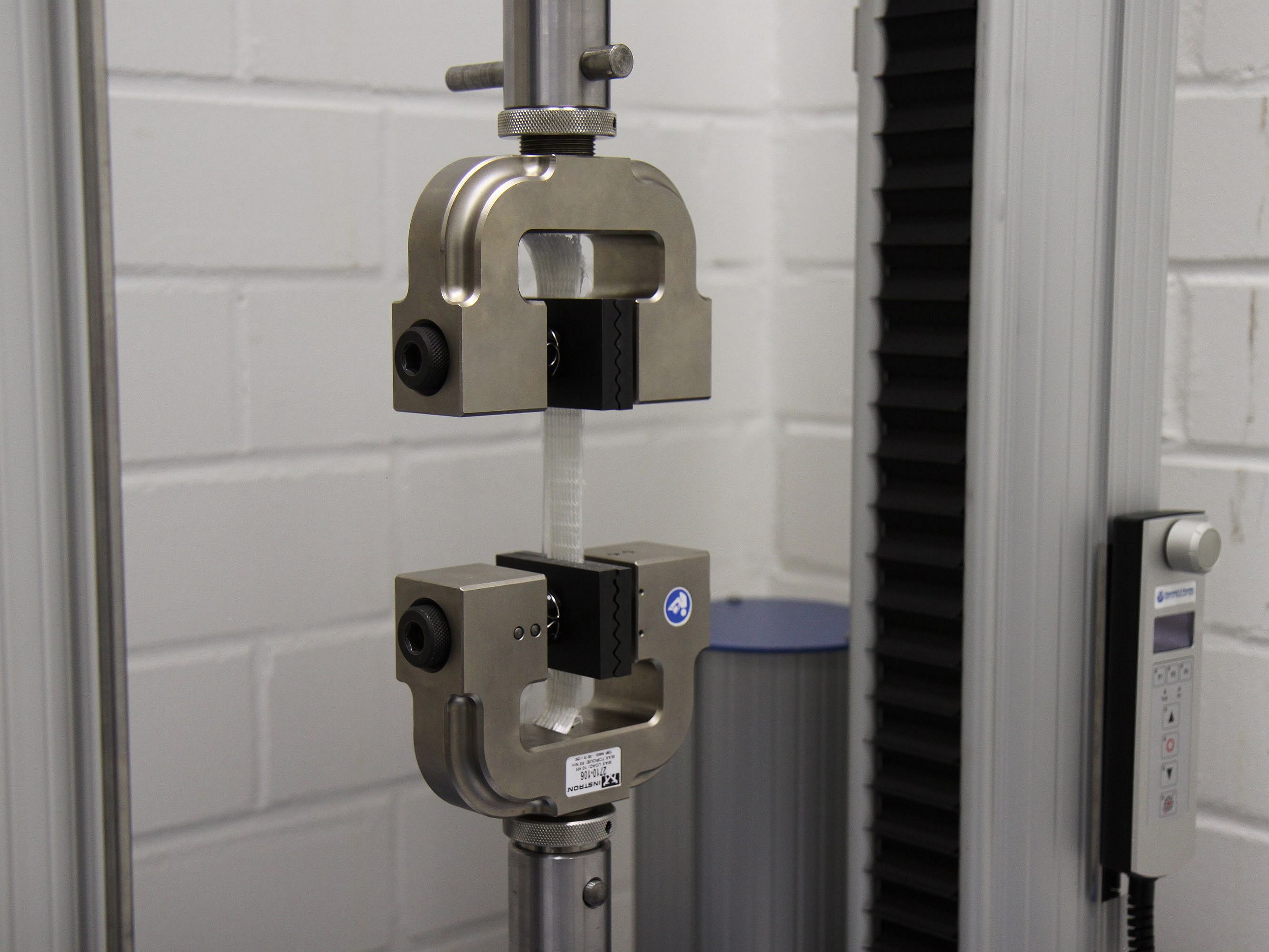 Picture of Instrument - Universal Testing Machine Inspekt Table