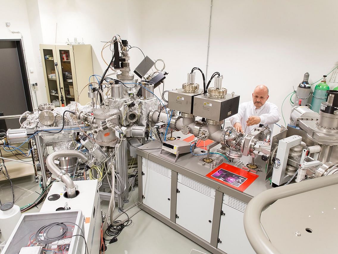 Picture of Instrument - Complex Irradiation Facility