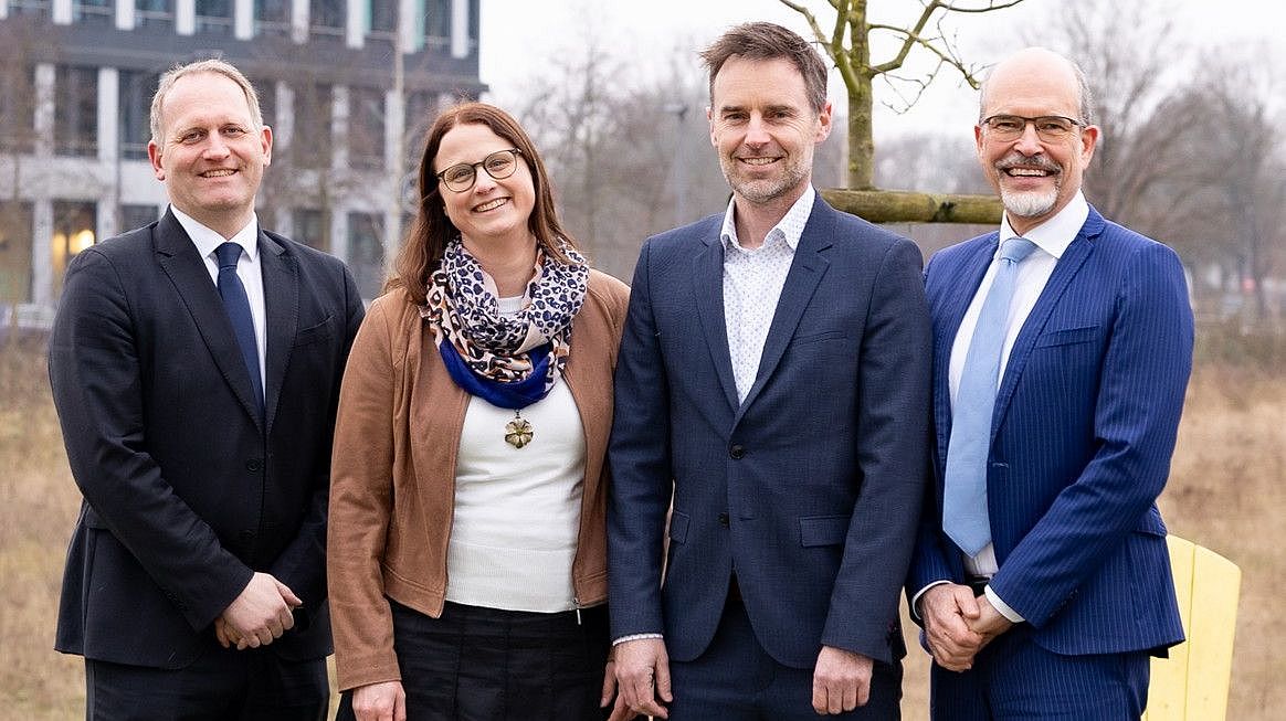 Zuschnitt der 4 Profs.