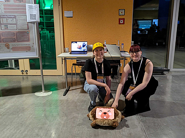 Anika and Rachel at their DoggoRoomie-Demo Anika and Rachel at their DoggoRoomie-Demo