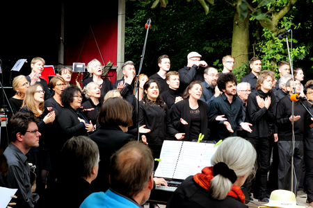 Chor der Universität Bremen: Sopran- und Tenorstimmen