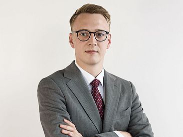 Dr. Johannes Voshaar