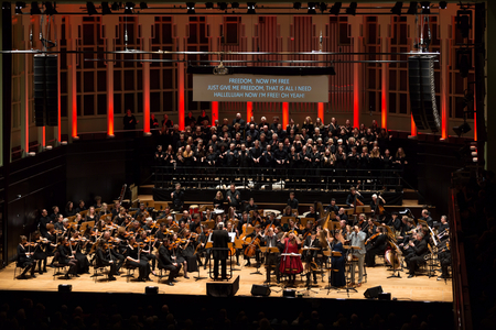 Orchester & Chor der Universität auf der Bühne der Bremer Glocke