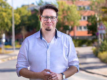 Dr. Torben Stührmann ist kommissarischer Teamleiter des Fachgebiets Resiliente Energiesysteme und Uni-Experte bei der Einführung des neuen Energieträgers Wasserstoff.