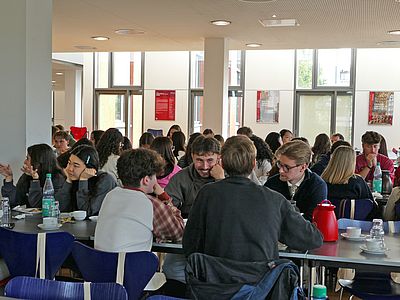 Austauschstudierende beim Begrüßungsfrühstück