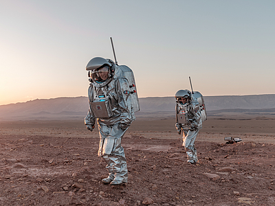 Analoge Astronauten während eines Außeneinsatzes