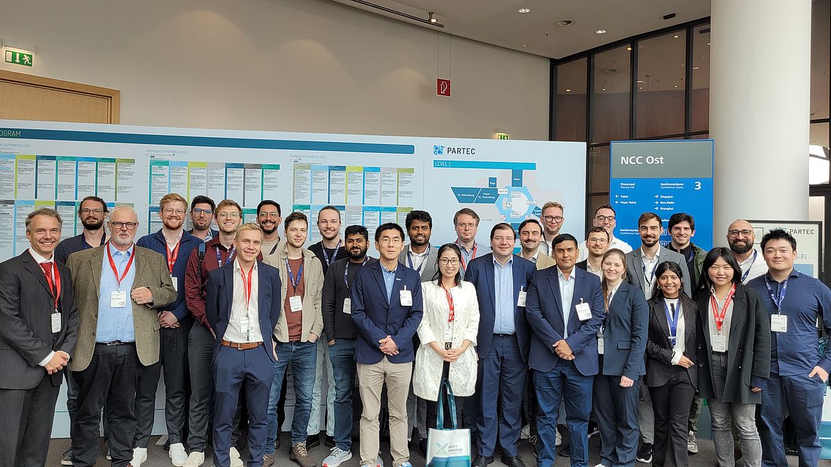 Groupfoto of all members of SPP 2289, that take part in Partec 2025