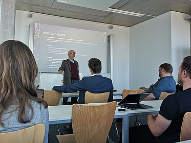 [Translate to English:] 