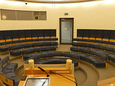 ���������������������������������������������������������������� Rotunde