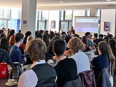 Austauschstudierende beim Begrüßungsfrühstück