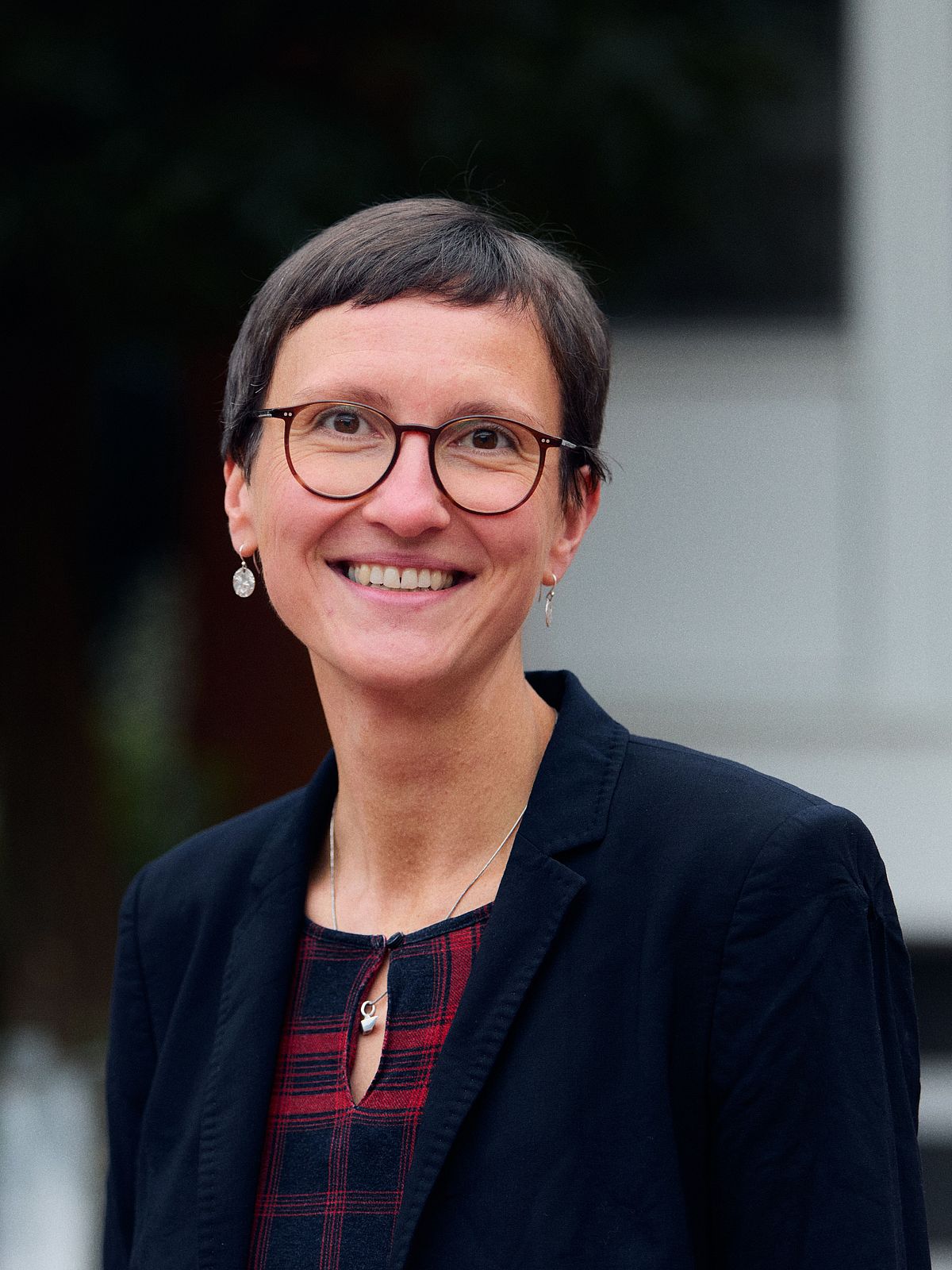 Profilbild Jana Kaden Mitarbeiterin der Abteilung Pflegewissenschaftliche Evaluations- und Implementierungsforschung 