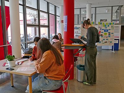 Welcome Desk für Austauschstudierende