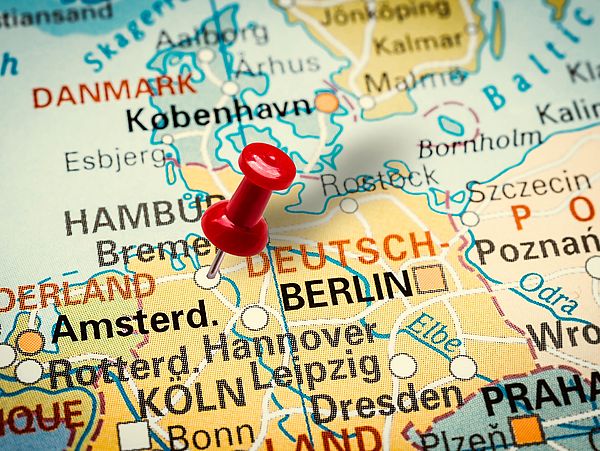 Landkarte, auf der Bremen mit einem Pinn markiert ist.