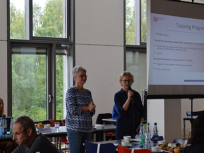 Präsentation beim Begrüßungsfrühstück