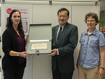 Dr. Maria Hermes-Wladarsch (SuUB), Tatsuo Terada (Hokkaido University Sapporo, Japan), PD Dr. Sonja Kerth (Universität Bremen).