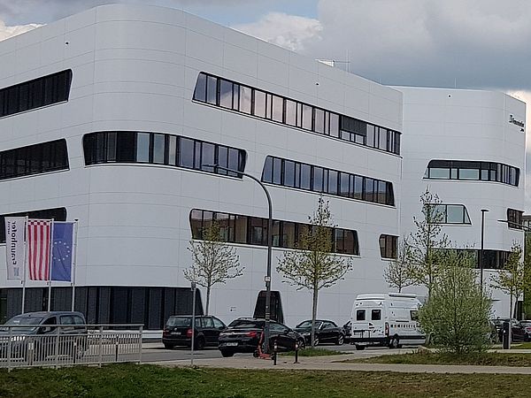 MEVIS Gebäude auf dem Campus der Uniersität Bremen.