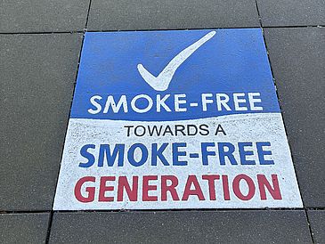 Schrift auf Stein: Towards a smokefree generation