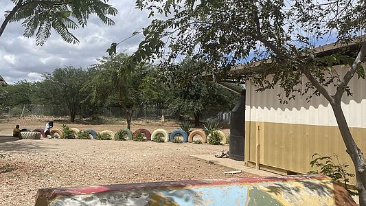 Schulhof der St. Barnabas Primary in Windhoek