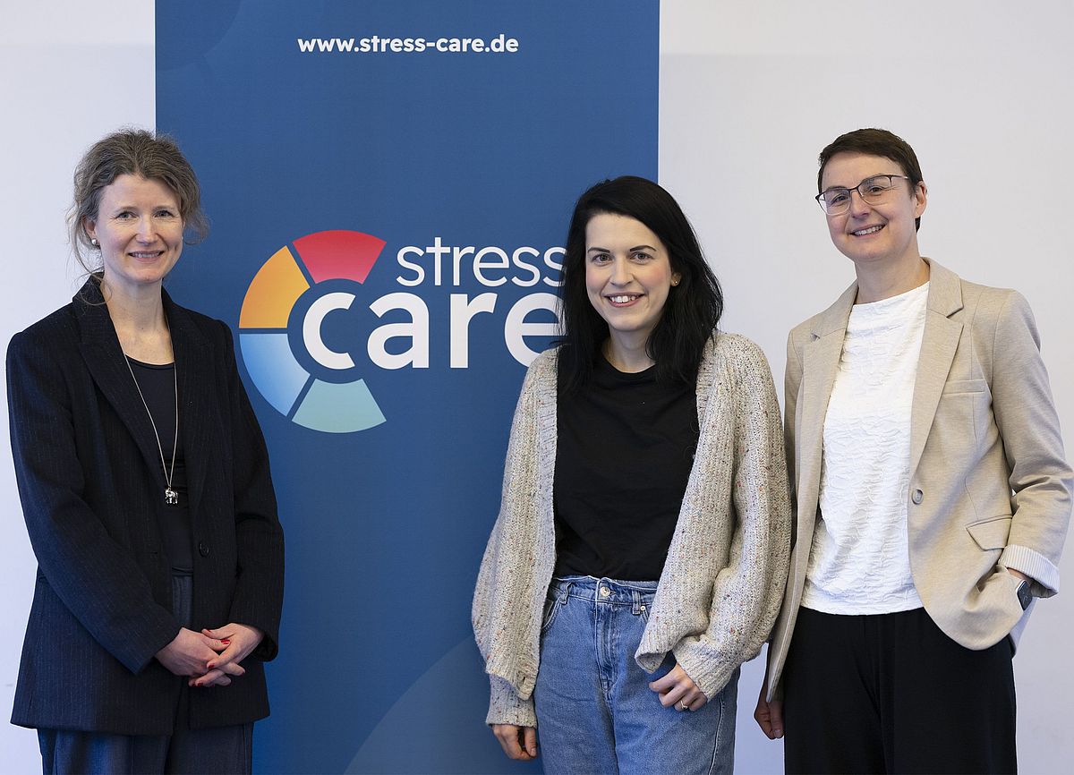 Professorinnen Daniela Fuhr, Sarah Schäfer und Monika Equit (v.l.n.r.)