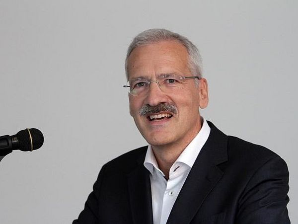 Simon Lewis Wolfgang Kissel