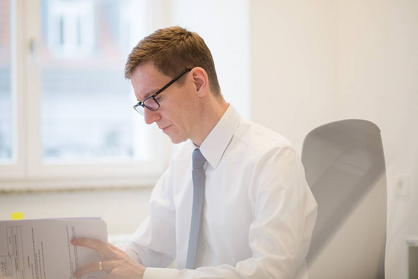 Portrait von Dr. Lüder Behrens