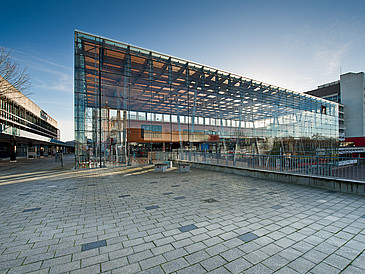 Glashaus Universität Bremen Ansicht vom Boulevard