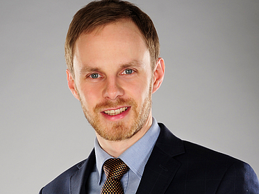 Porträt eines lächelnden Mannes