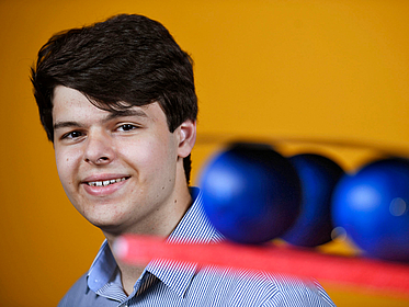 Porträtfoto eines jungen Mannes