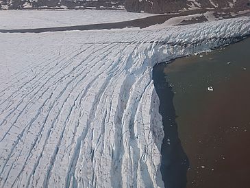 Foto de Abbruchkante des Kongsvegen-Gletschers