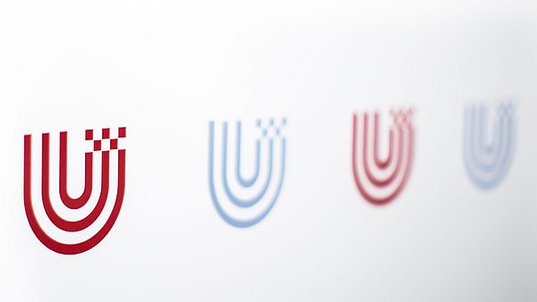 Logo of the University of Bremen in red and grey.