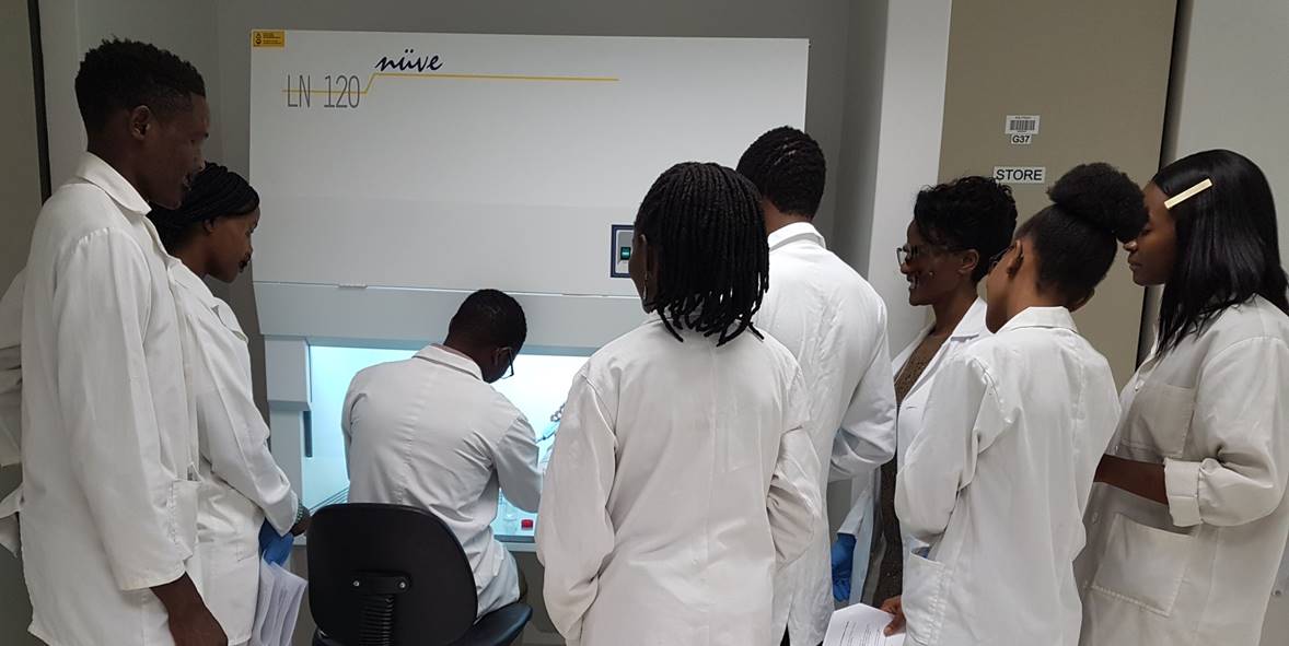 Kurs in Namibia an der NUST im Rahmen des TOPSOIL Projektes